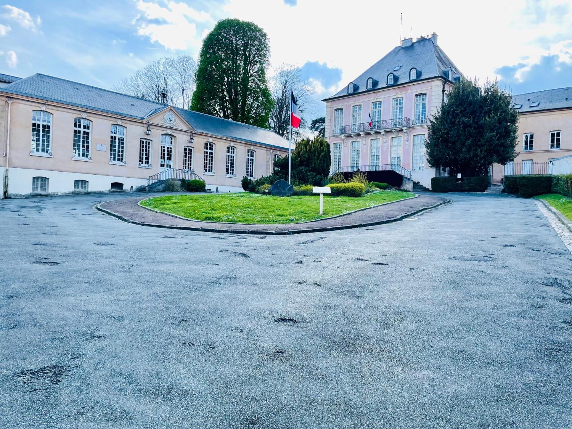 Studio Renove Et Tres Fonctionnel, Marly-Le-Roi Kültér fotó